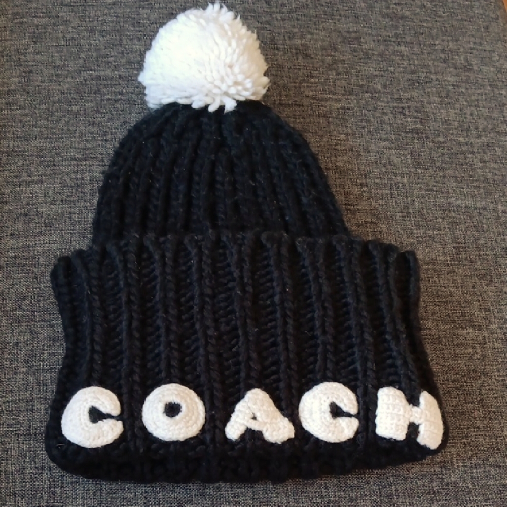 Women's Hand Knit Cable Cuff Hat